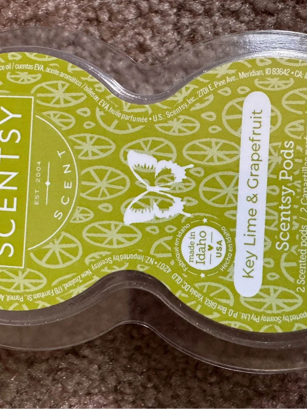 Scentsy Golden Crest Air Warmer in Gold and Cream